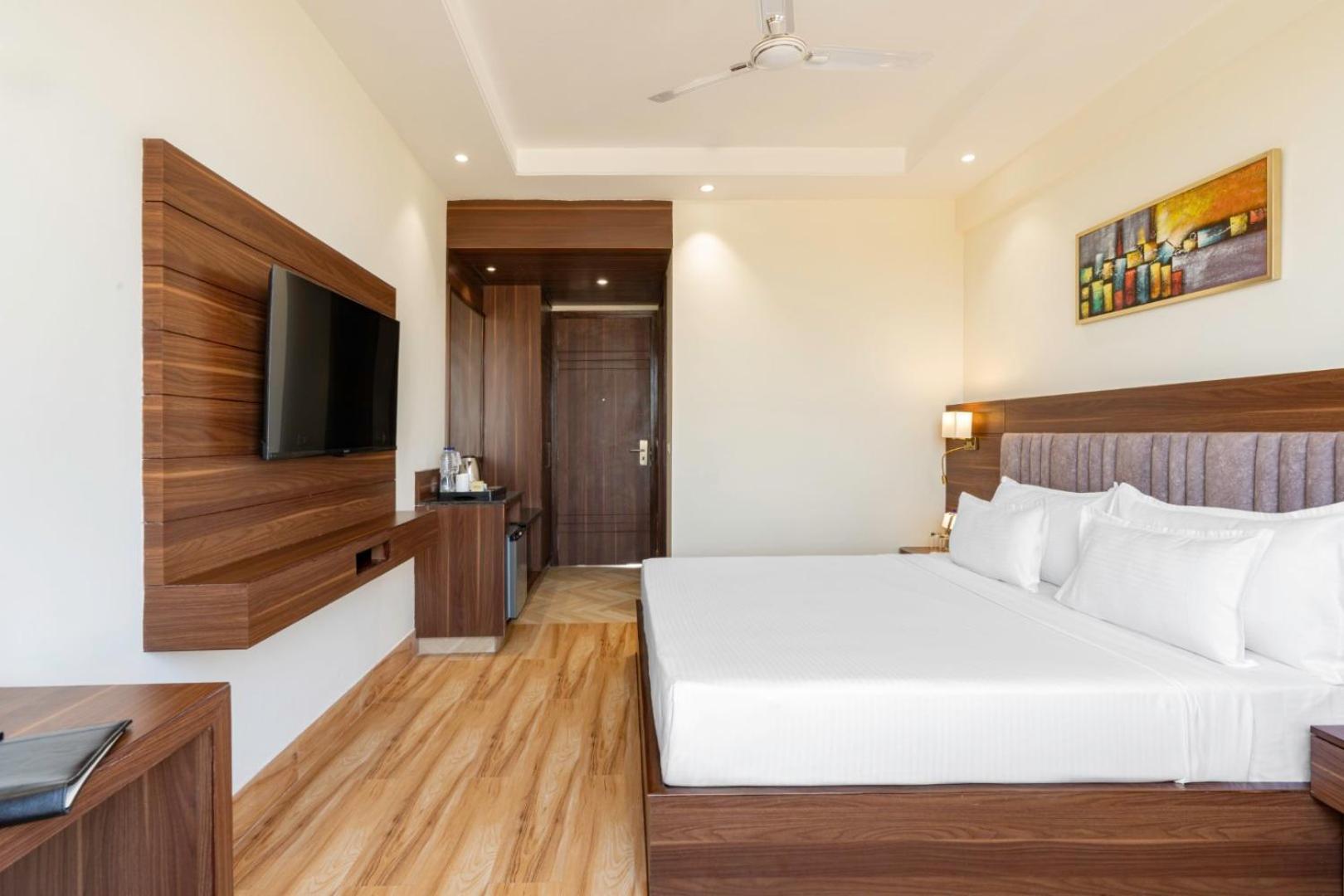 Clarks Inn Suites Agra Near Tajmahal Kültér fotó