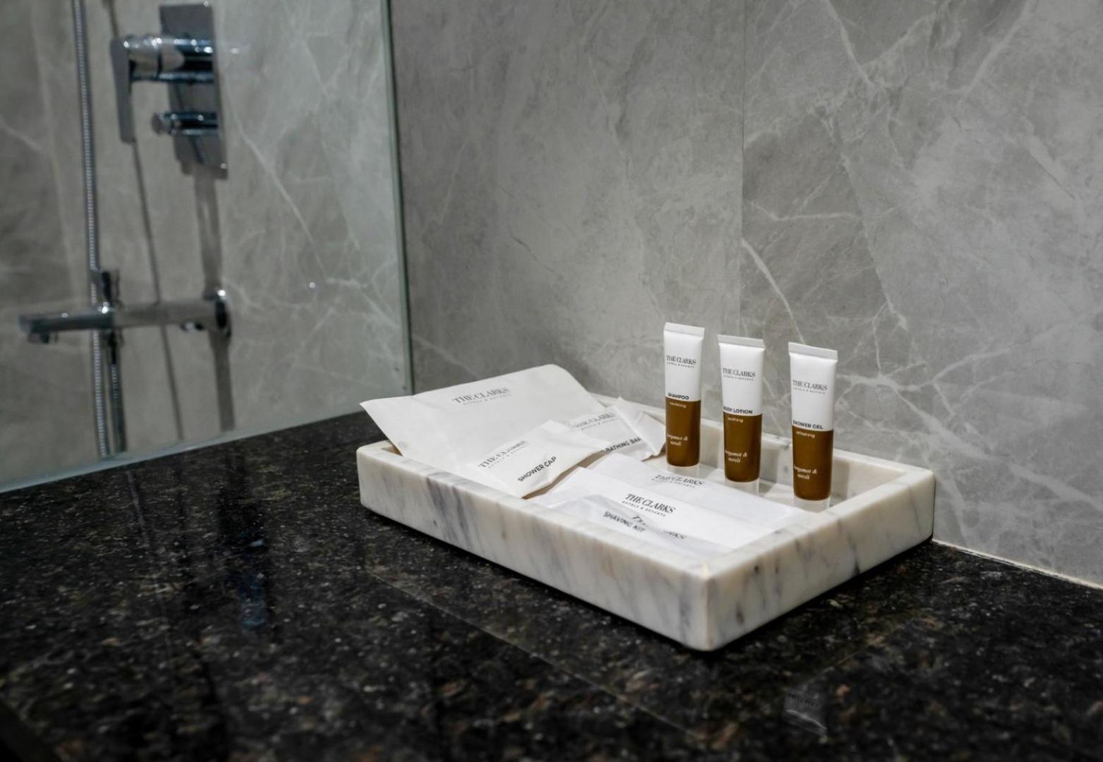 Clarks Inn Suites Agra Near Tajmahal Kültér fotó