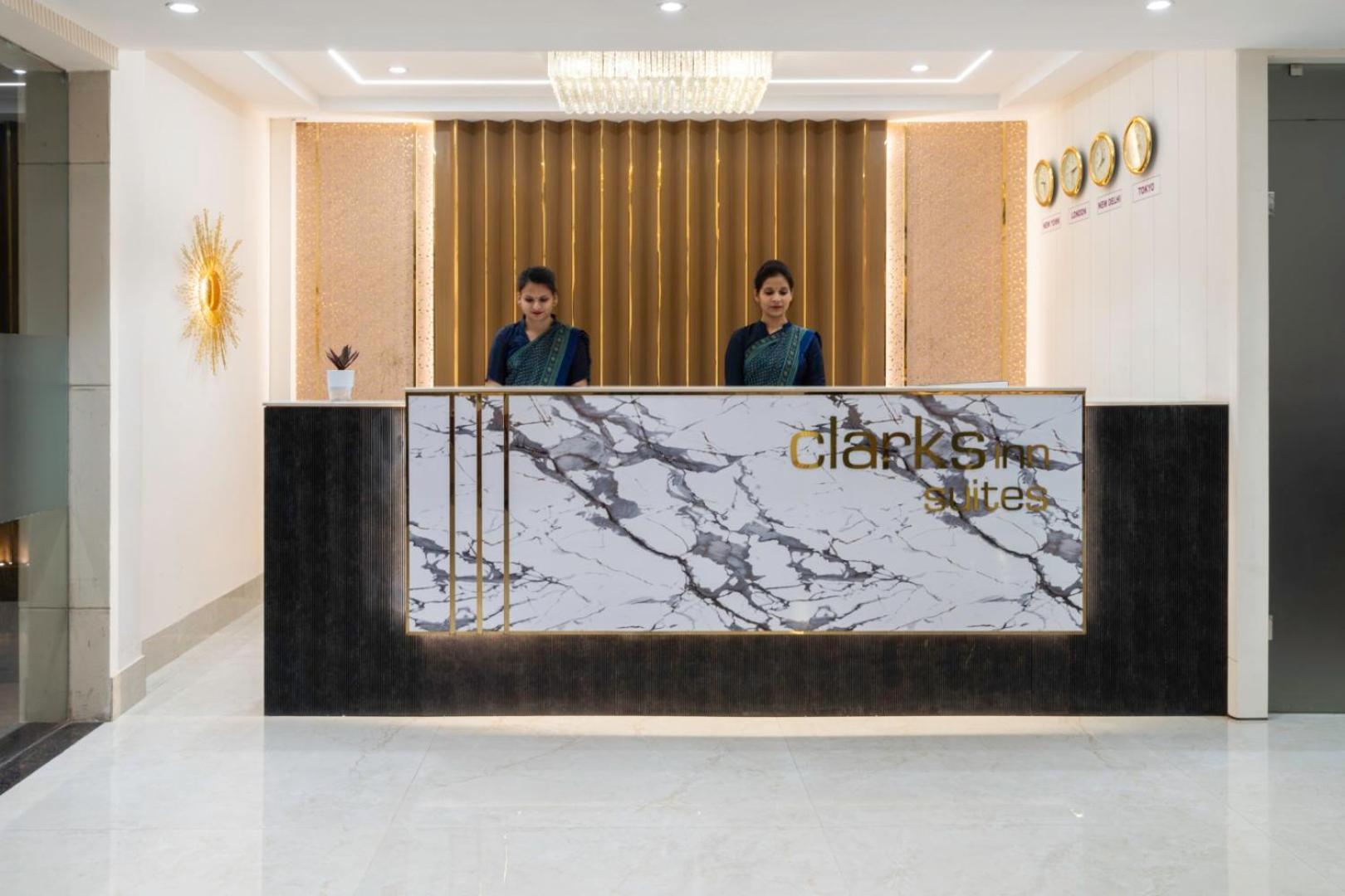 Clarks Inn Suites Agra Near Tajmahal Kültér fotó