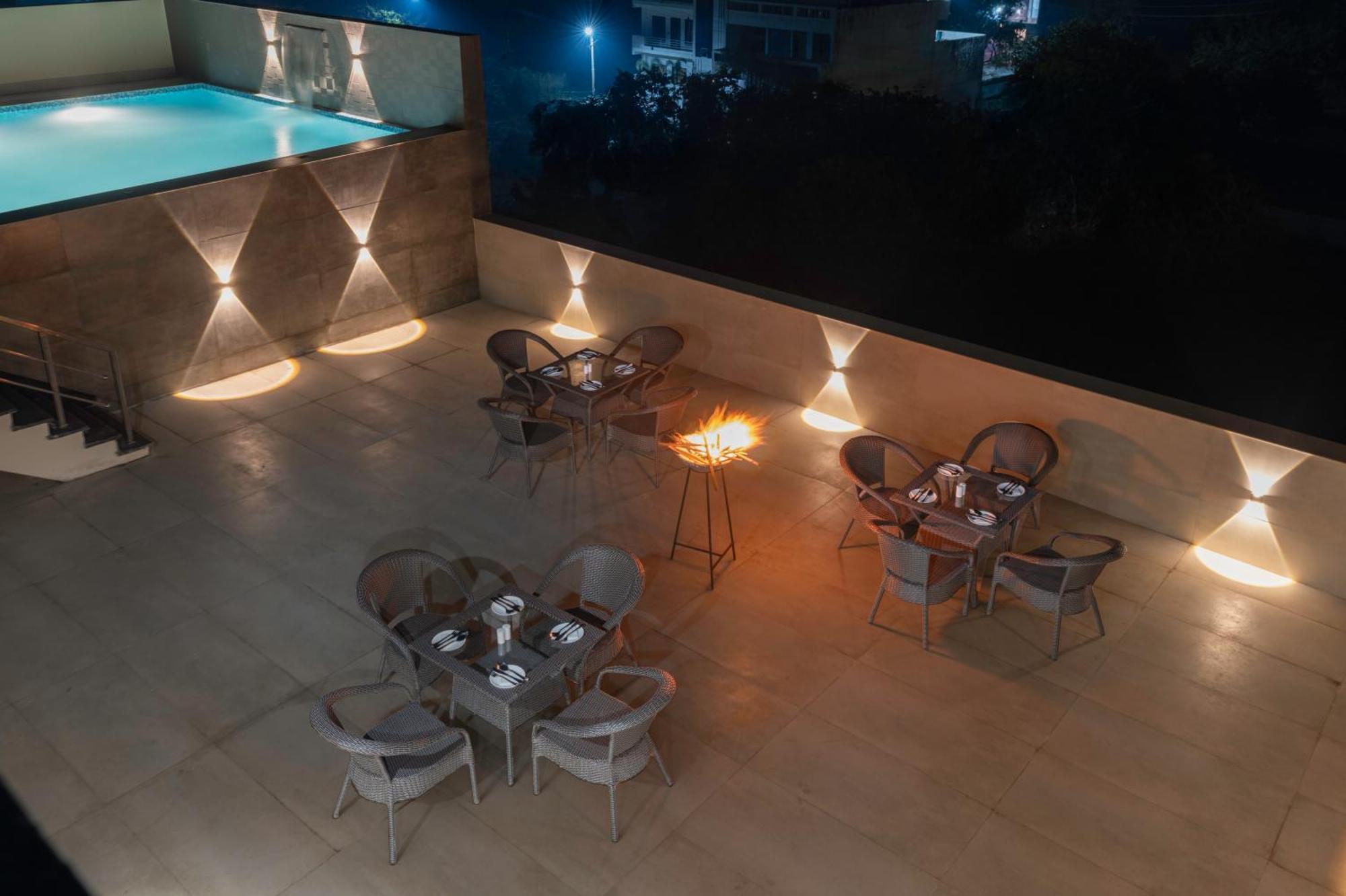 Clarks Inn Suites Agra Near Tajmahal Kültér fotó
